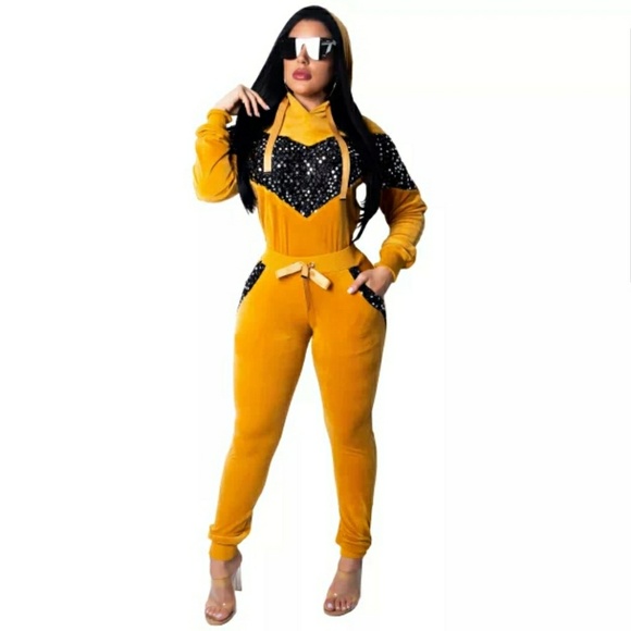 Tracksuit - Picture 1 of 2